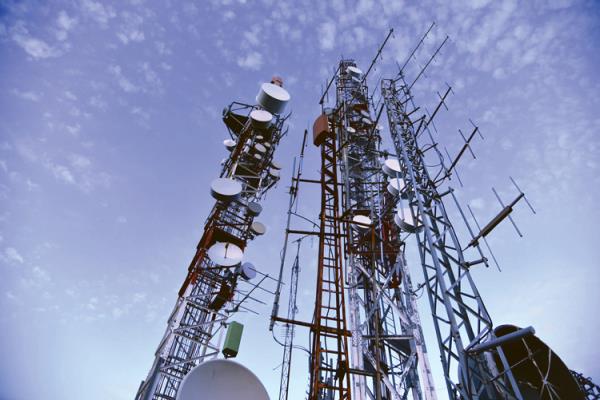 The new company, which would be overseen by the government and regulator Ofcom, would allocate funds for the construction of masts