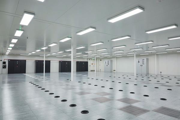 Hall 7 at Pulsant’s South London facility features more than 400m2 of new floor space to accommodate almost 200 racks.