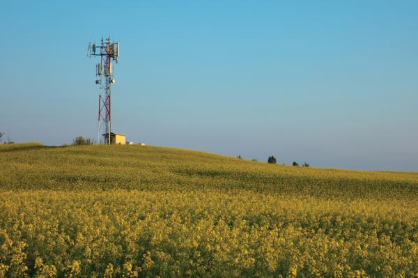 The project consists of MNOs investing to extend their coverage by upgrading their existing networks, working together on shared infrastructure and building new sites, with new government-funded masts being built to target areas with no mobile coverage from any operator